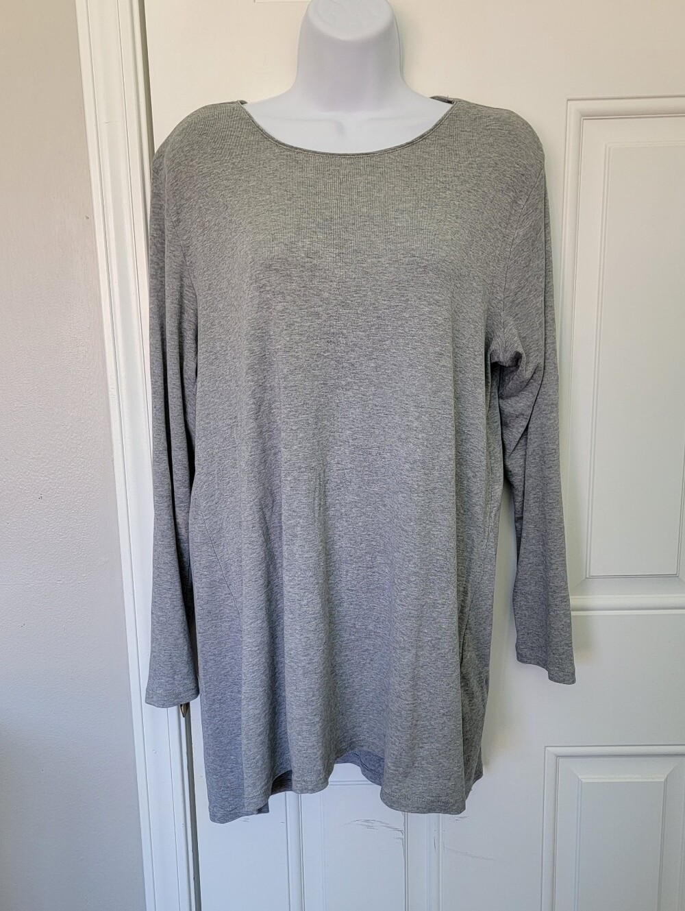J.Jill Perfect Pima Gray Knit Long Sleeve Round Neck Solid Tunic Top Size Large